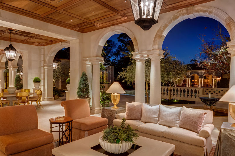 Estate Home - Houston, Texas. Architectural Photography by Alan Blakely.
