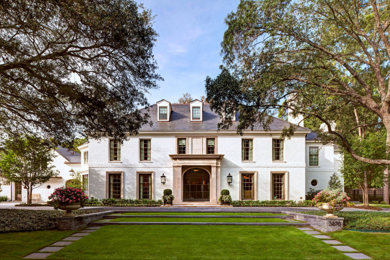 Estate Home - Houston, Texas. Architectural Photography by Alan Blakely.